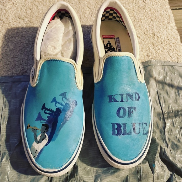 CUSTOM PAINTED SHOES - Picture 5 of 14